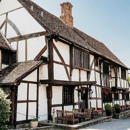 The Crown Inn Chiddingfold Extérieur photo