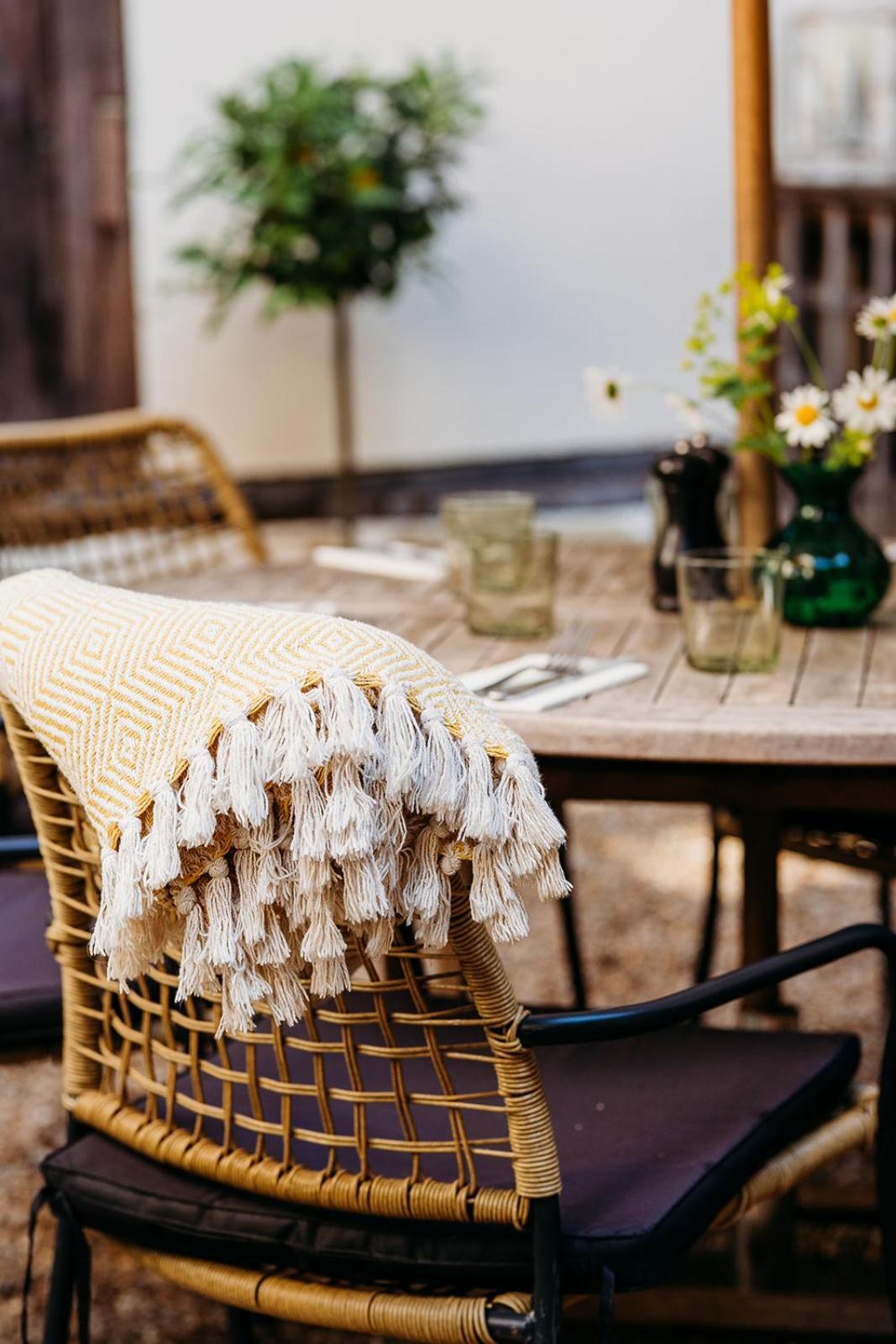 The Crown Inn Chiddingfold Extérieur photo