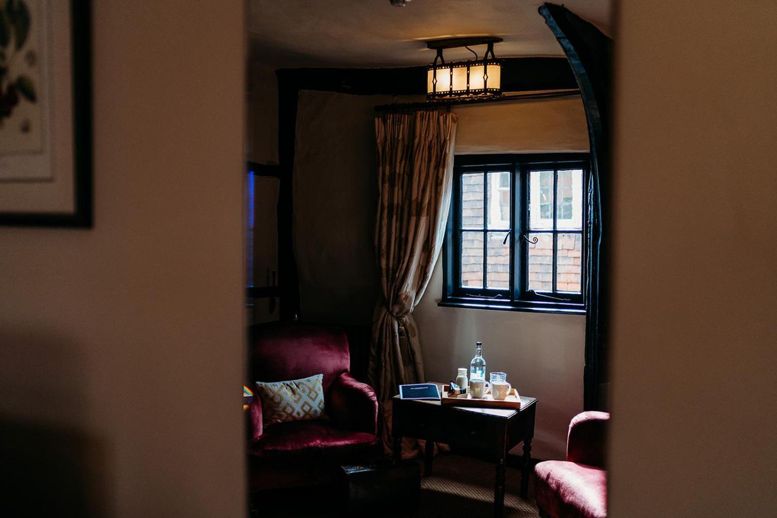 The Crown Inn Chiddingfold Extérieur photo