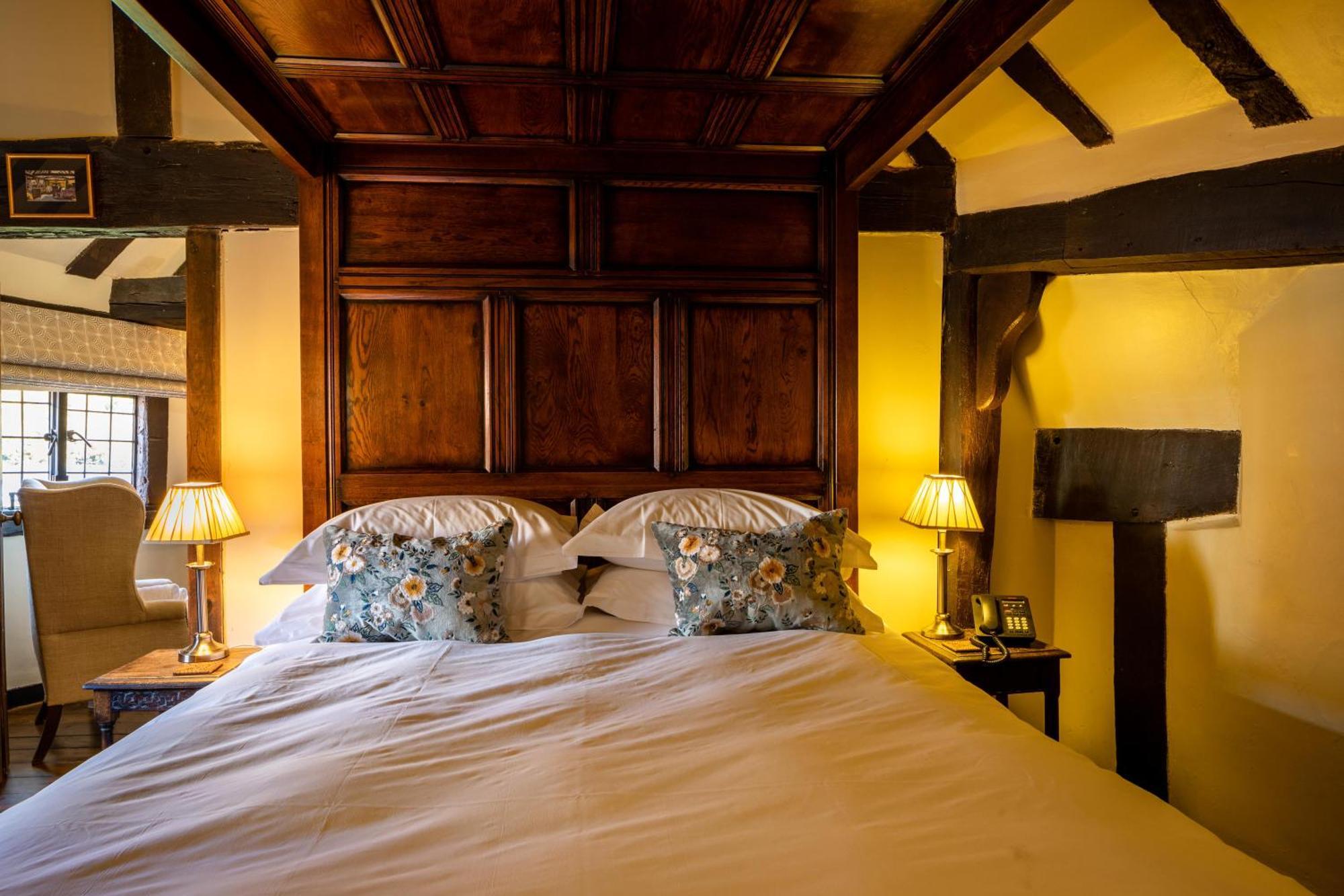 The Crown Inn Chiddingfold Chambre photo