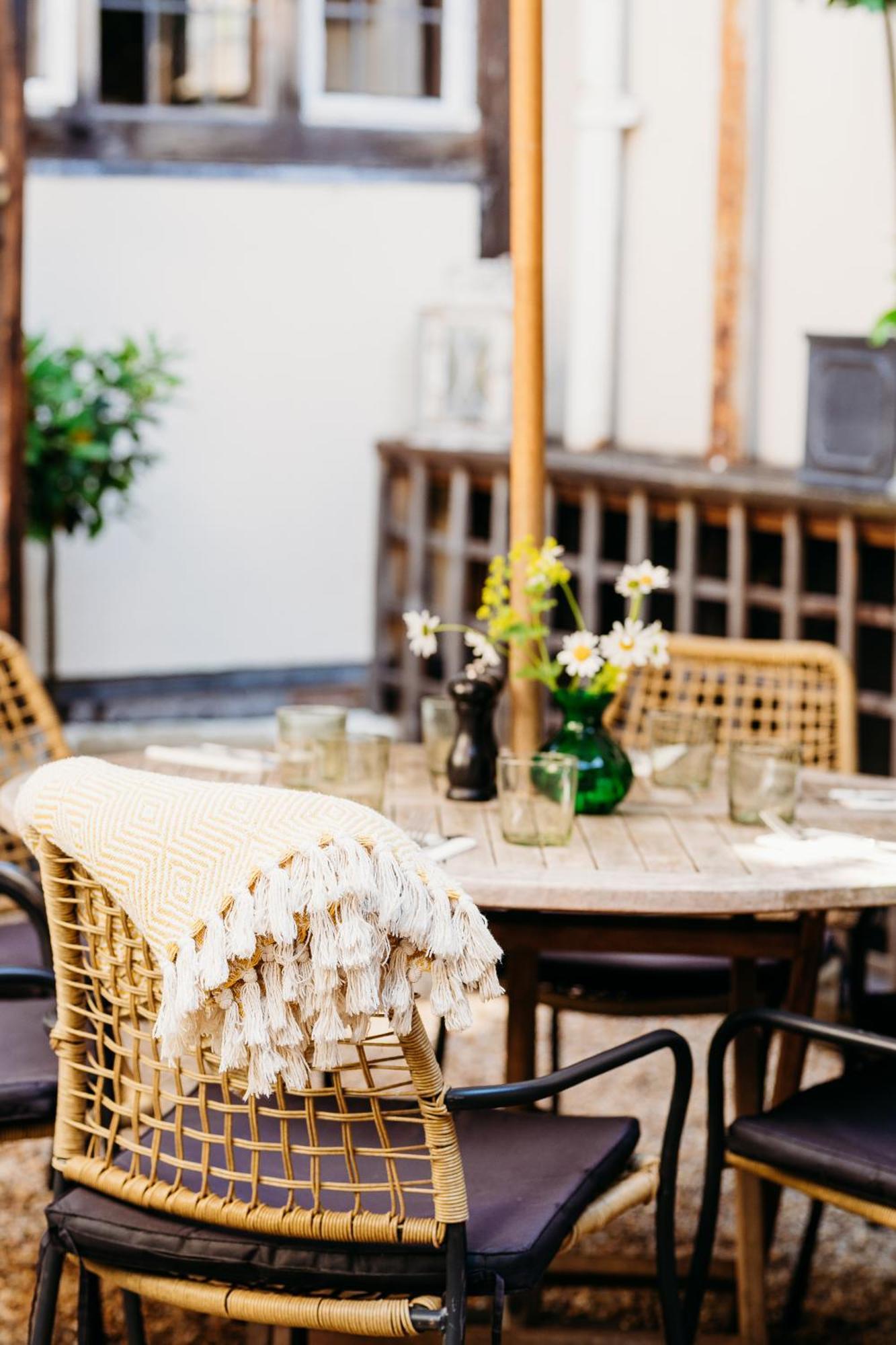 The Crown Inn Chiddingfold Extérieur photo
