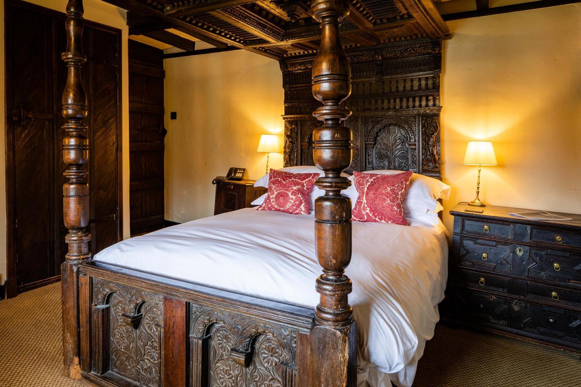 The Crown Inn Chiddingfold Extérieur photo