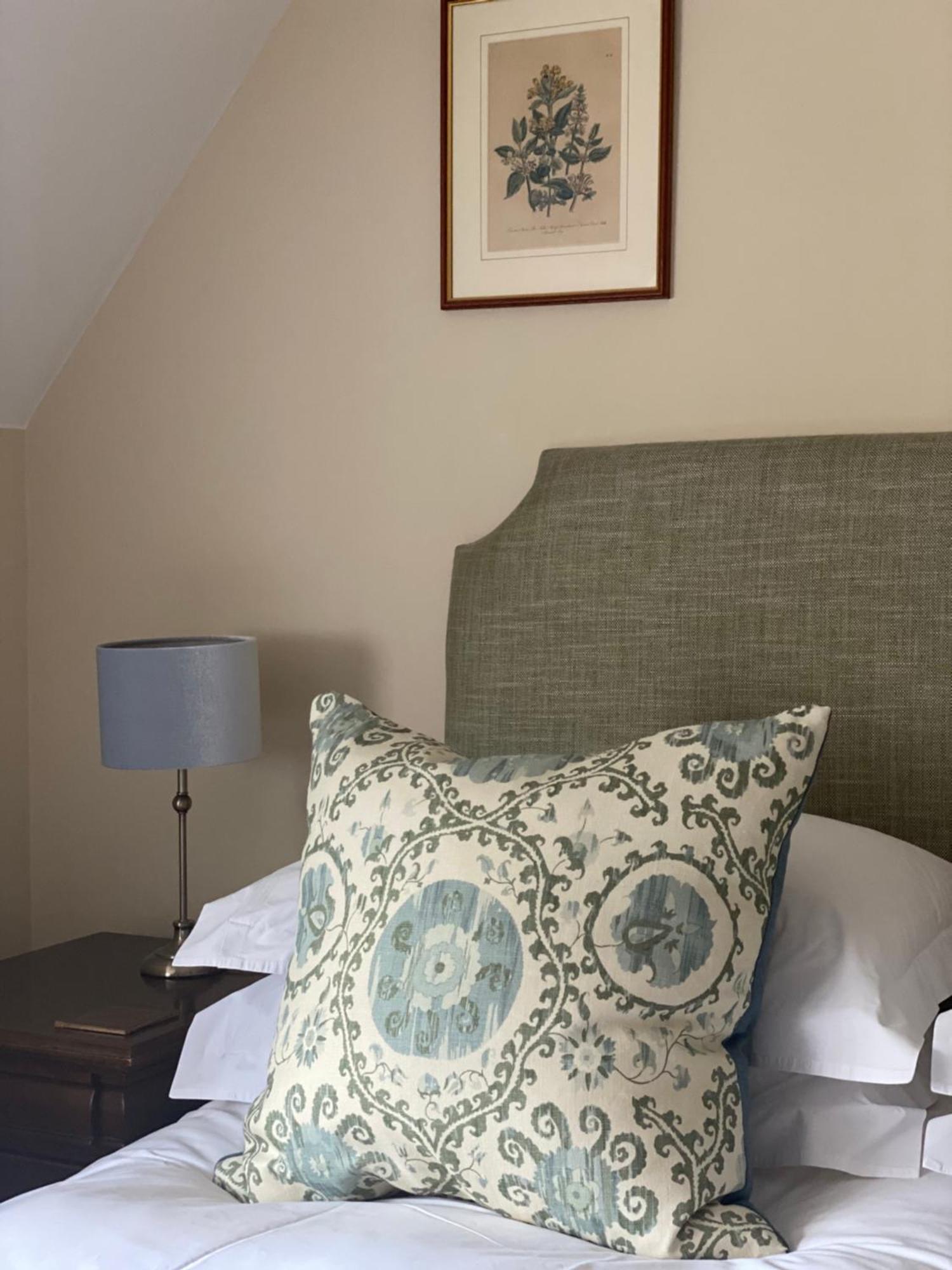 The Crown Inn Chiddingfold Extérieur photo