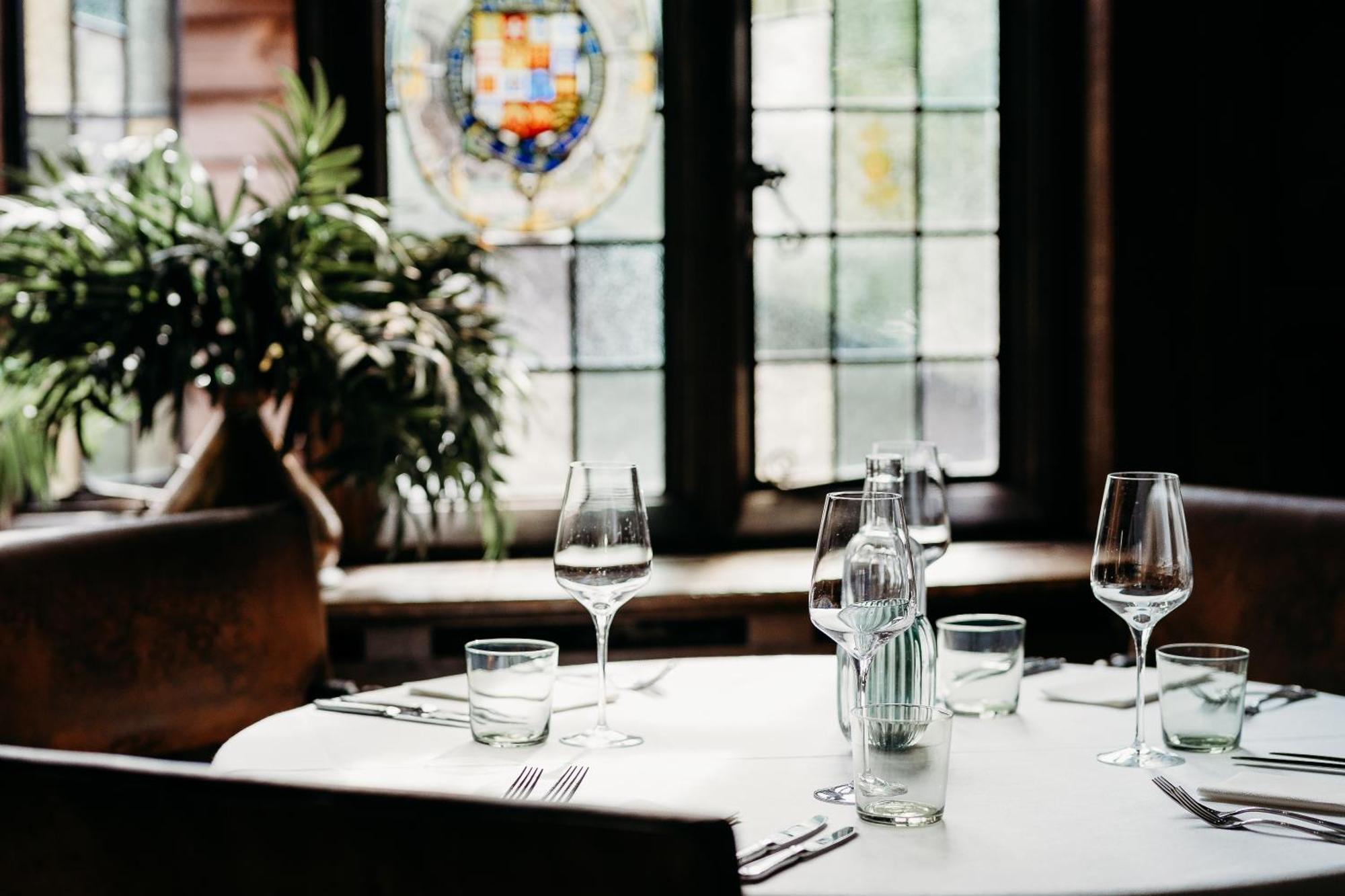 The Crown Inn Chiddingfold Extérieur photo